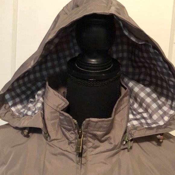 Liz Claiborne spring jacket with checkered hood. So cute and lightweight. - Picture 5 of 6